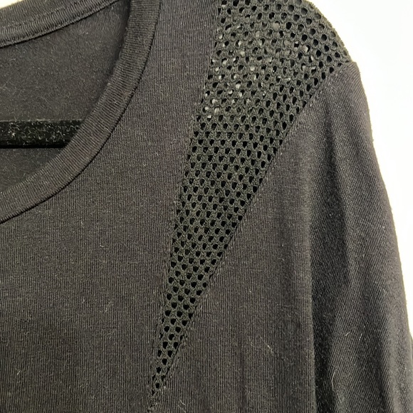 Black tee - Picture 2 of 2